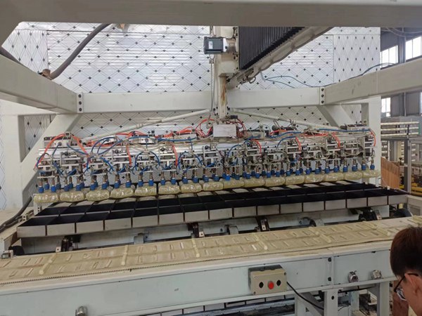 AGƽ̨ÓÎÏ·´óÌü_AGÕæÈ˹ú¼ÊÌüÖÇÄܰáÔËÂë¶â»úеÈË ¼Òµç°áÔËÂë¶â»úеÈËչʾ