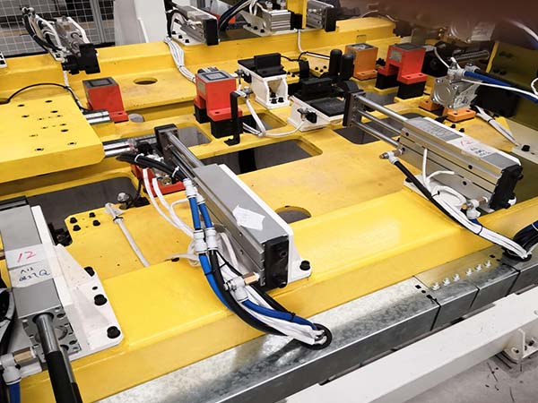 ����׼ȷ��ʹ��ȫ�Զ����ӻ�е������������������