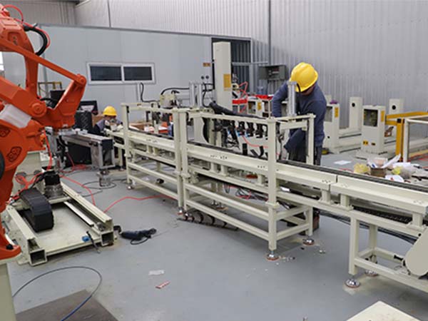 Æû³µº¸½ÓÉú²úÏßûÓÐΣº¦ Æû³µº¸½ÓÉú²úÏßûÓÐΣº¦