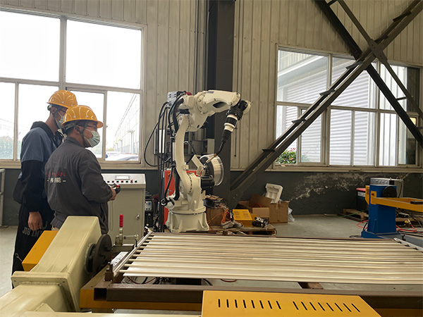 º¸½Ó»úеÊÖά»¤±£Ñø º¸½Ó»úеÊÖά»¤±£Ñø