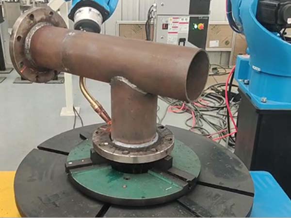 �ܵ����ӻ�е�˳��ҵ�����ʵ��