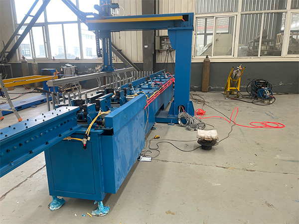 �ൺ�Զ����ӻ�е�˳����ۺ�Ч��