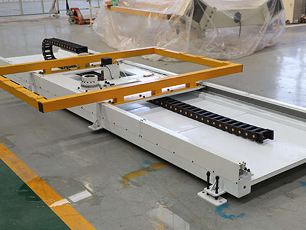 使用机械人行走地轨 使用机械人行走地轨